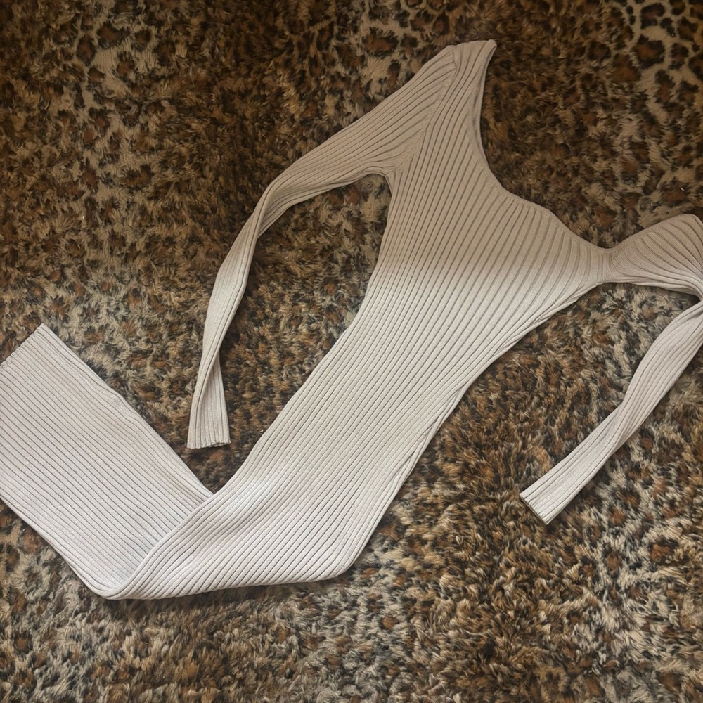 Ribbed Off-Shoulder dress